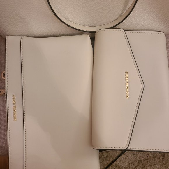 Michael Kors 3-in-1 bag (Like New) - Picture 7 of 8